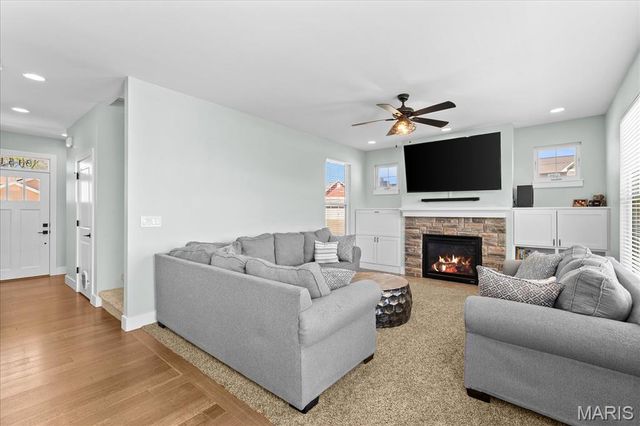 3151 Birmingham Drive, Glen Carbon, IL 62034