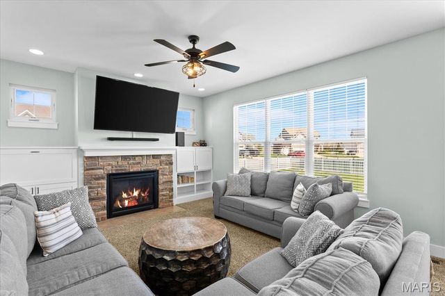 3151 Birmingham Drive, Glen Carbon, IL 62034