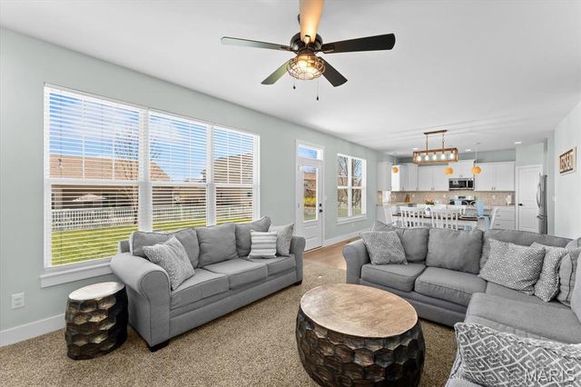 3151 Birmingham Drive, Glen Carbon, IL 62034
