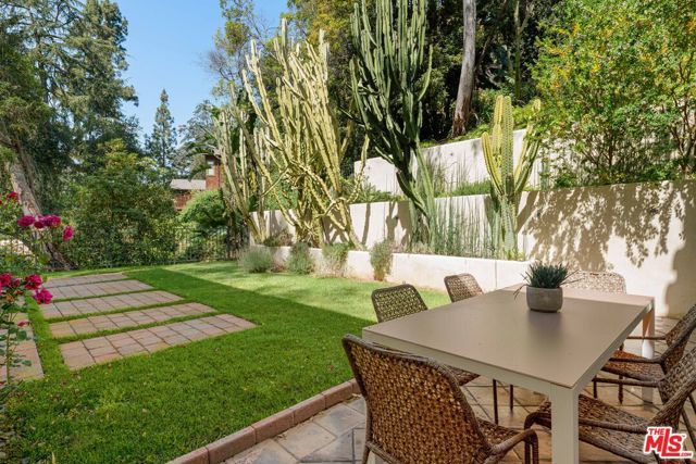 8171 Tianna Road, Los Angeles, CA 90046