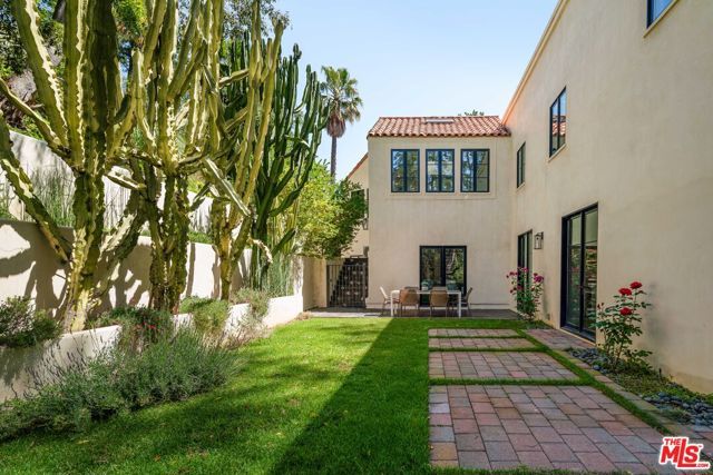8171 Tianna Road, Los Angeles, CA 90046