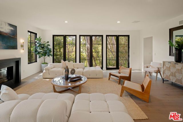 8171 Tianna Road, Los Angeles, CA 90046