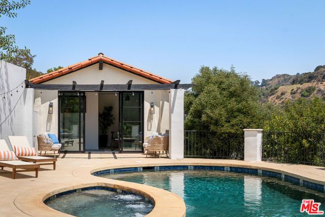 8171 Tianna Road, Los Angeles, CA 90046