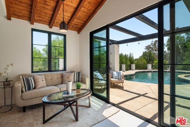 8171 Tianna Road, Los Angeles, CA 90046
