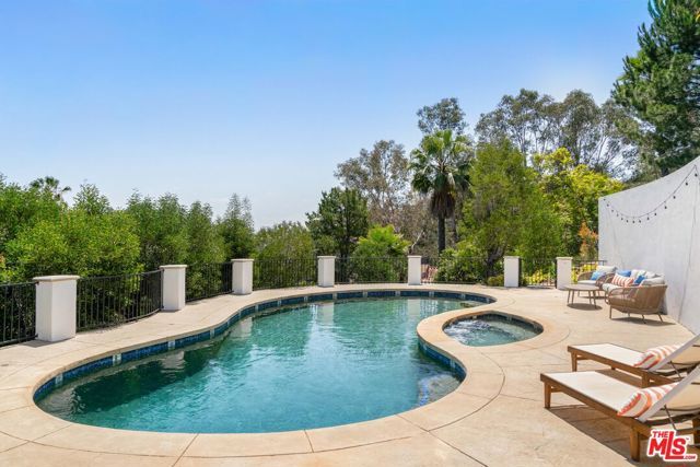 8171 Tianna Road, Los Angeles, CA 90046
