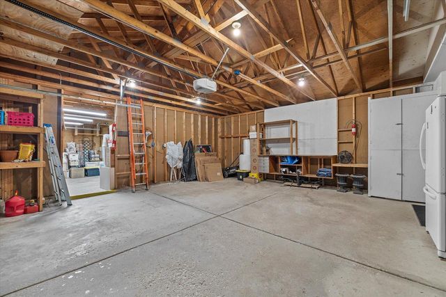 8450 Heritage COURT, Oak Creek, WI 53154