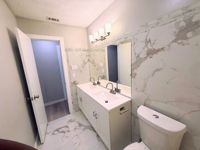 7501 April Lane, North Richland Hills, TX 76182