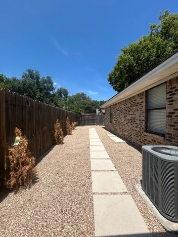 7501 April Lane, North Richland Hills, TX 76182