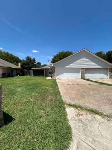 7501 April Lane, North Richland Hills, TX 76182