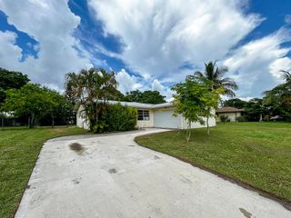 106 NW Curtis Street, Port St Lucie, FL 34983