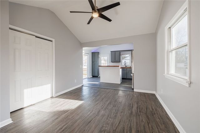 178 Ardella St, Gates, NY 14606