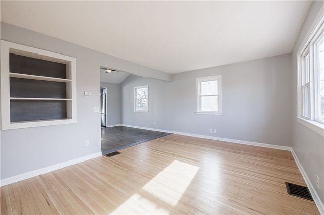 178 Ardella St, Gates, NY 14606