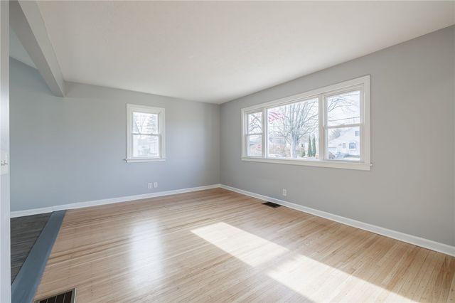 178 Ardella St, Gates, NY 14606