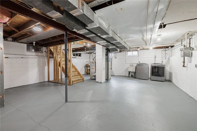 178 Ardella St, Gates, NY 14606