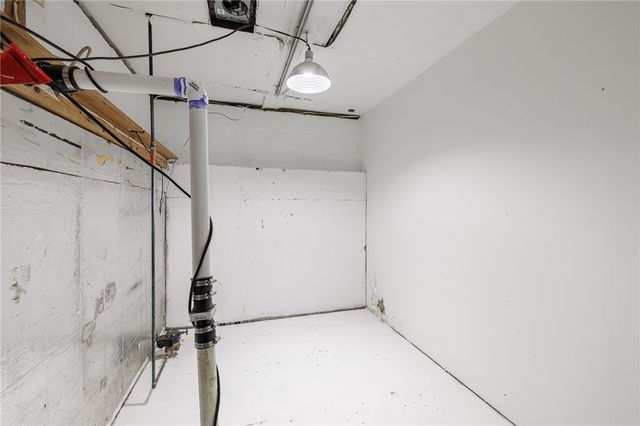 178 Ardella St, Gates, NY 14606