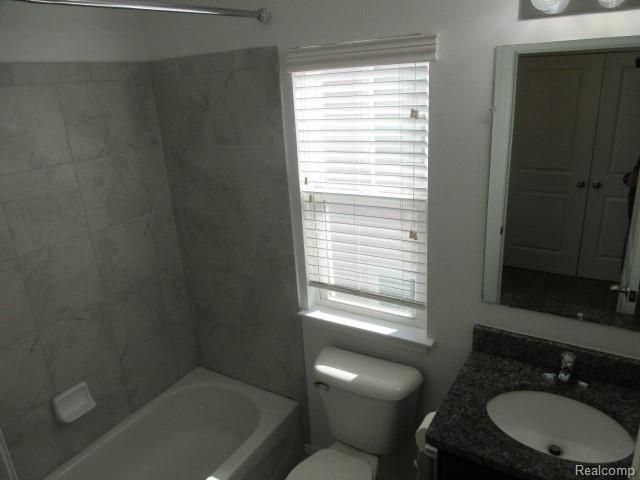 3143 Chambers, Wixom, MI 48393