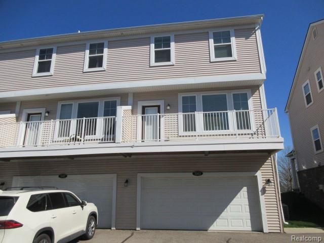 3143 Chambers, Wixom, MI 48393