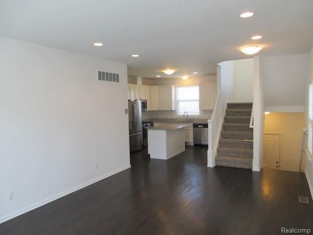 3143 Chambers, Wixom, MI 48393