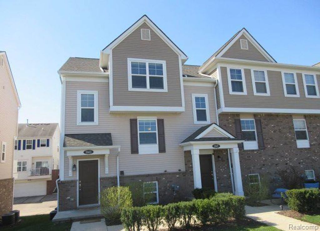 3143 Chambers, Wixom, MI 48393