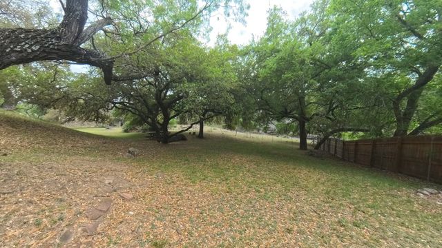 929 Red Bluff Creek, Pipe Creek, TX 78063