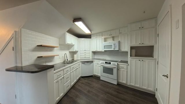 929 Red Bluff Creek, Pipe Creek, TX 78063