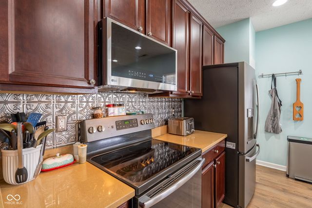 1193 Fantail Drive, Greenwood, IN 46143