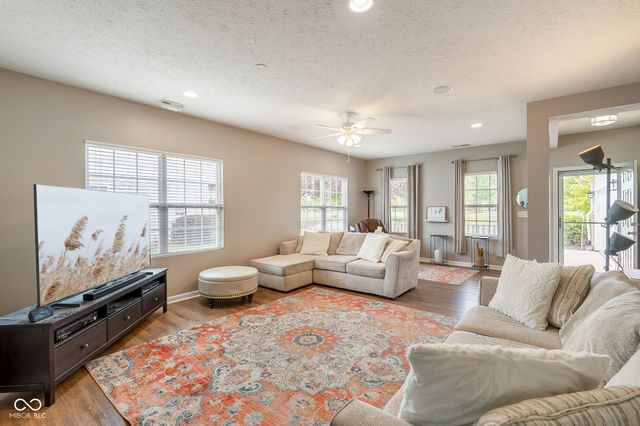 1193 Fantail Drive, Greenwood, IN 46143