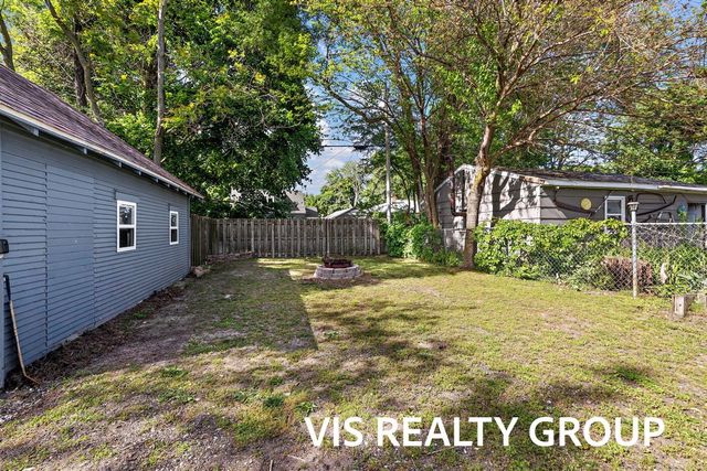 1152 W Laketon Avenue, Muskegon, MI 49441