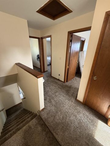 201-203 N Marion Avenue, Janesville, WI 53548