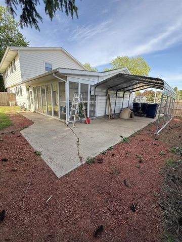 201-203 N Marion Avenue, Janesville, WI 53548