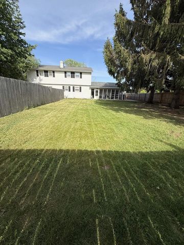 201-203 N Marion Avenue, Janesville, WI 53548