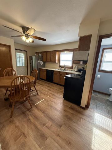 201-203 N Marion Avenue, Janesville, WI 53548