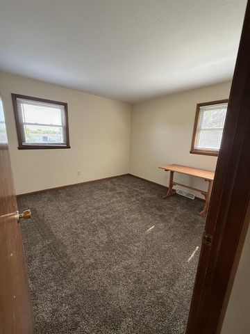 201-203 N Marion Avenue, Janesville, WI 53548