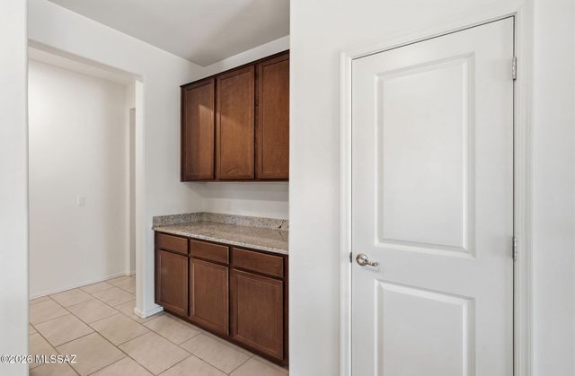 2231 W Desert Topaz Way, Tucson, AZ 85742