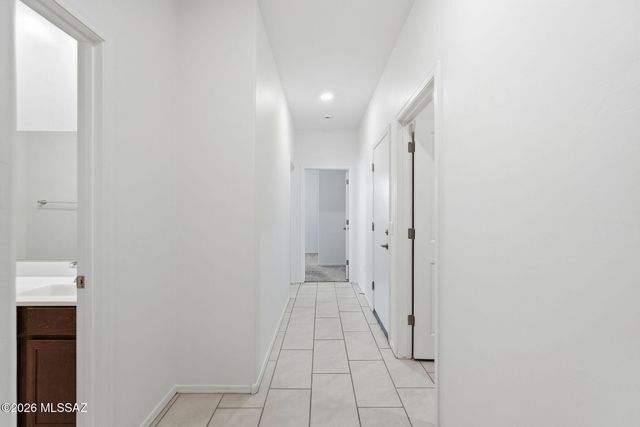 2231 W Desert Topaz Way, Tucson, AZ 85742