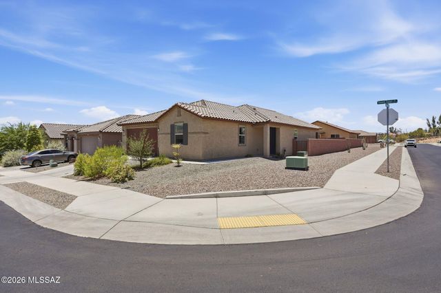 2231 W Desert Topaz Way, Tucson, AZ 85742