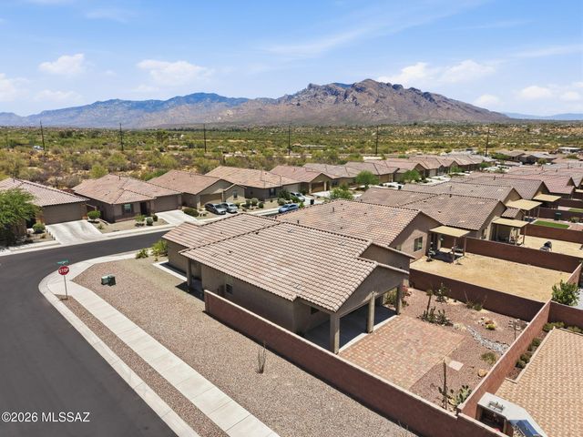 2231 W Desert Topaz Way, Tucson, AZ 85742