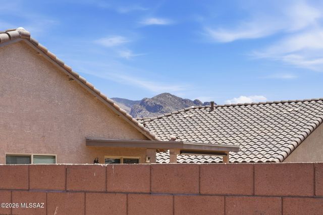 2231 W Desert Topaz Way, Tucson, AZ 85742