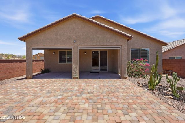 2231 W Desert Topaz Way, Tucson, AZ 85742