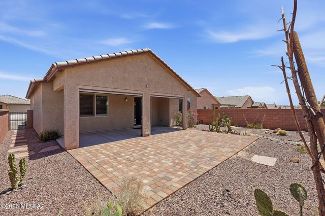 2231 W Desert Topaz Way, Tucson, AZ 85742