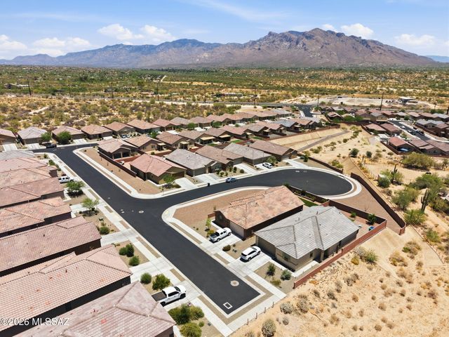 2231 W Desert Topaz Way, Tucson, AZ 85742
