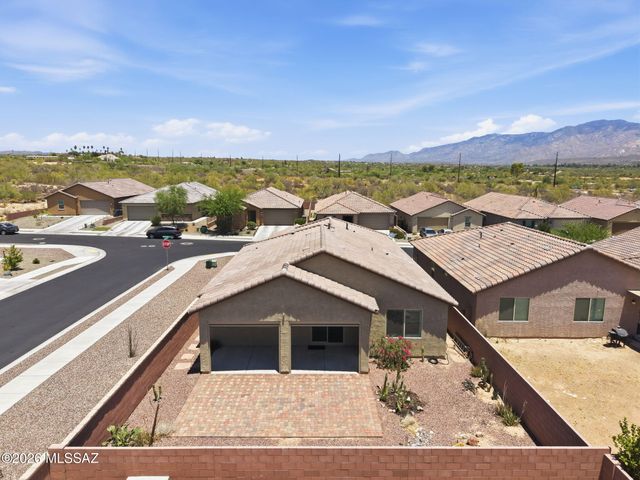 2231 W Desert Topaz Way, Tucson, AZ 85742
