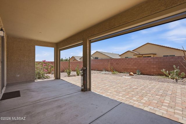 2231 W Desert Topaz Way, Tucson, AZ 85742