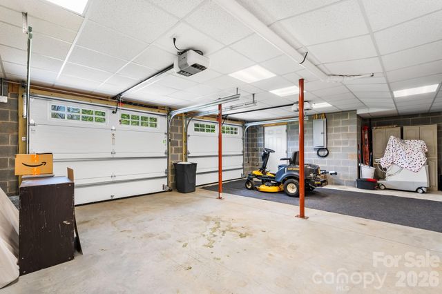 124 Maplewood Court, Hudson, NC 28638