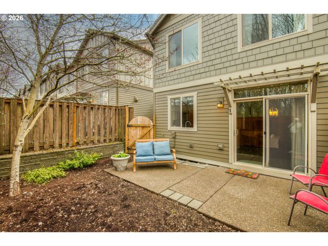 16133 Nw HILDAGO Ln, Portland, OR 97229