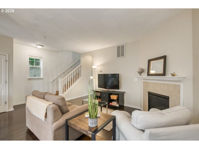 16133 Nw HILDAGO Ln, Portland, OR 97229