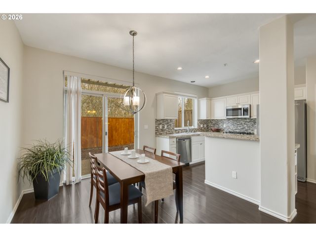 16133 Nw HILDAGO Ln, Portland, OR 97229