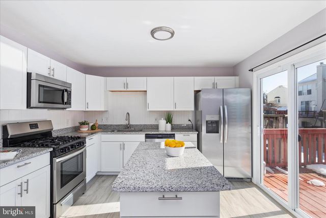 2792 BRIER POND CIR, Woodbridge, VA 22191