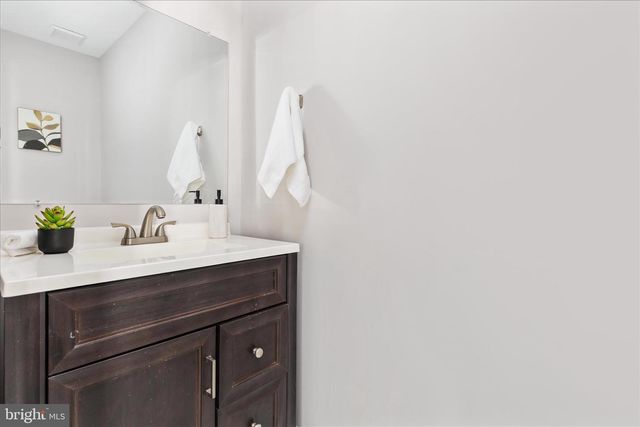 2792 BRIER POND CIR, Woodbridge, VA 22191