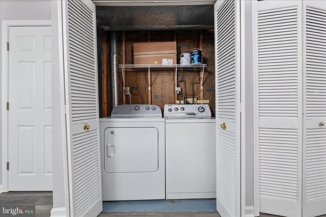 2792 BRIER POND CIR, Woodbridge, VA 22191